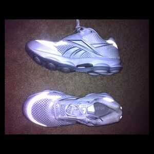 Reebok white Runtones